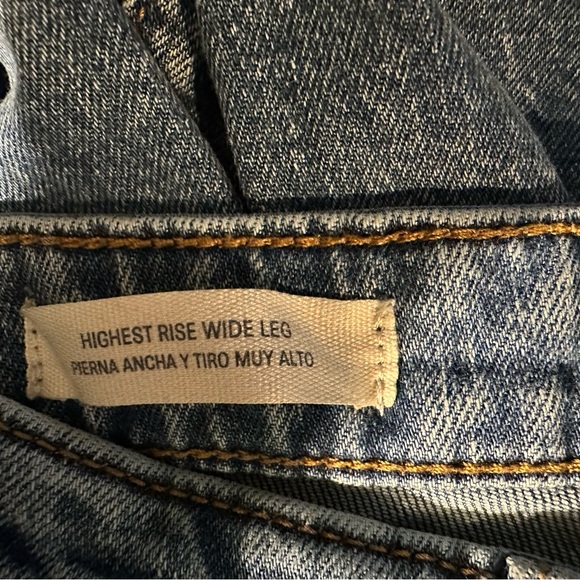 Women’s Universal Thread Jeans - Picture 5 of 7